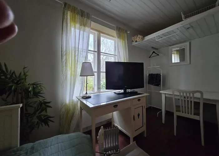 Private In A 250 Years Old House *