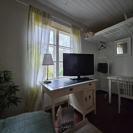Private In A 250 Years Old House *